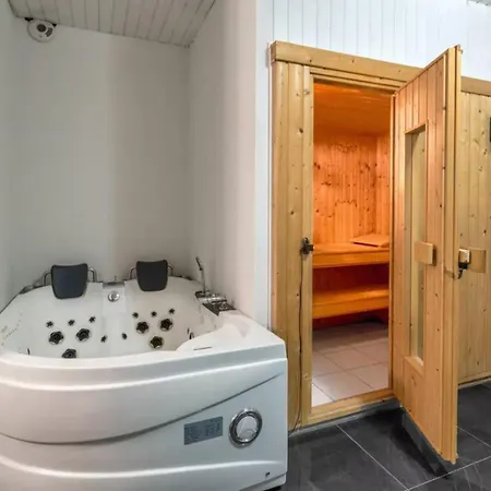 Apartment Alp 4 Bedrooms *